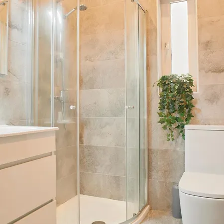 Tan-nanna By Shmoo, Ferries Sliema