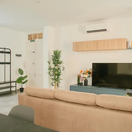 Tan-nanna By Shmoo, Ferries Apartament *