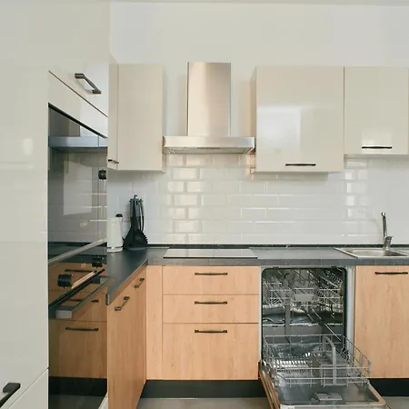 Tan-nanna By Shmoo, Ferries Sliema